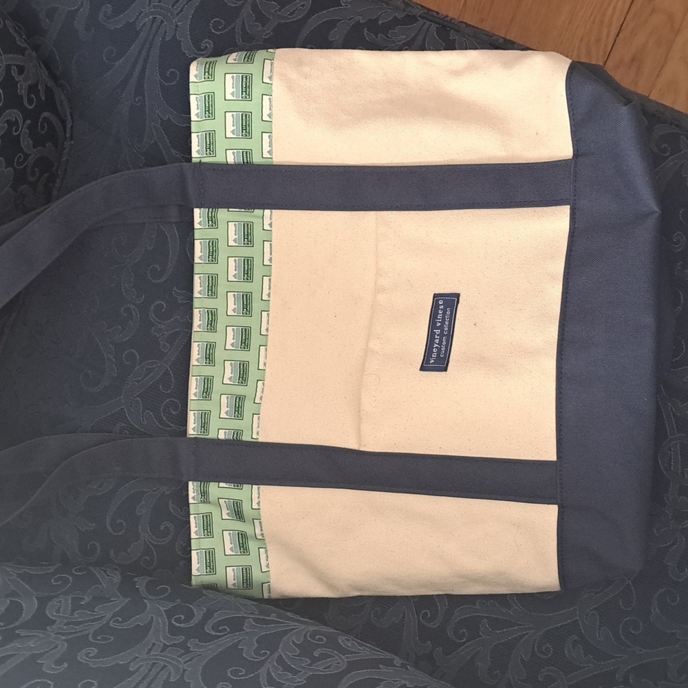 Vineyard  vines shoulder/tote canvas bag